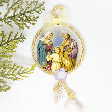 Load image into Gallery viewer, Christmas Ornament - Holy Family