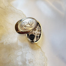 Cargar imagen en el visor de la galería, Communion Pocket Rosary [Silver Plated]
