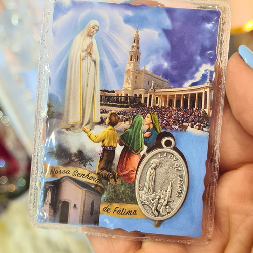Laminated Fatima Prayer Card with Apparitions Medal