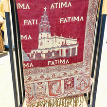 Carregar imagem no visualizador da galeria, Our Lady of Fatima Scarf
