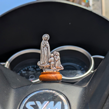 Carregar imagem no visualizador da galeria, Our Lady of Fatima Vehicle Statue
