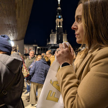 Cargar imagen en el visor de la galería, Pope Francis Blessed Scarf
