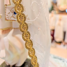 Carregar imagem no visualizador da galeria, Premium Upgrade [Filigree Crown w/ Crystals + Statue White Veil]

