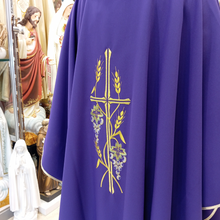 Carregar imagem no visualizador da galeria, Purple Chasuble
