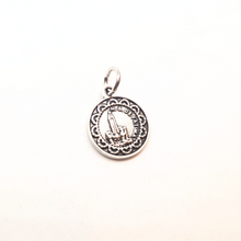 Cargar imagen en el visor de la galería, Relic of Fatima – Apparitions Medal with Terra de Fátima
