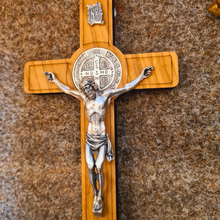 Carregar imagem no visualizador da galeria, Saint Benedict Wall Crucifix
