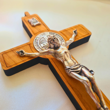Carregar imagem no visualizador da galeria, Saint Benedict Wall Crucifix
