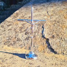 Load image into Gallery viewer, Standing Metal Crucifix [4.7&#39;&#39; | 12cm]
