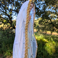 Premium Upgrade [Filigree Crown w/ Crystals + Statue White Veil]