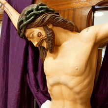 Cargar imagen en el visor de la galería, Wall Crucifix [Several Sizes]
