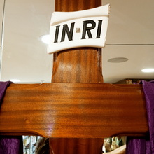 Cargar imagen en el visor de la galería, Wall Crucifix [Several Sizes]
