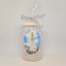 Load image into Gallery viewer, Apparitions of Our Lady Of Fatima Candle 2.8&#39;&#39; | 7 cm
