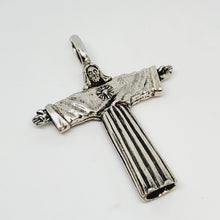 Cargar imagen en el visor de la galería, Christ the King [Sterling Silver]
