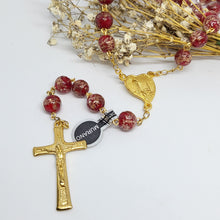 Cargar imagen en el visor de la galería, Rosario de Murano Rojo y Dorado del Centenario de las Apariciones
