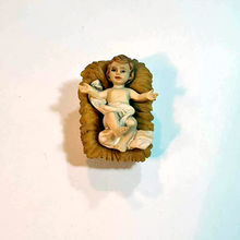 Load image into Gallery viewer, Classic Nativity Scene - 3 Pieces | 4.13&#39;&#39; | 10.5cm
