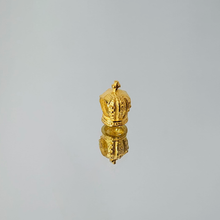Cargar imagen en el visor de la galería, Crown - Silver Pandora Charm [Golden]
