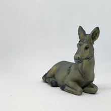 Carregar imagem no visualizador da galeria, Ox &amp; Donkey - Loja Esperanca Exclusive Nativity Scene

