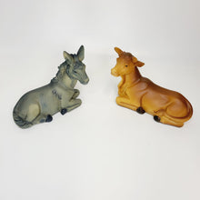 Carregar imagem no visualizador da galeria, Ox &amp; Donkey - Loja Esperanca Exclusive Nativity Scene
