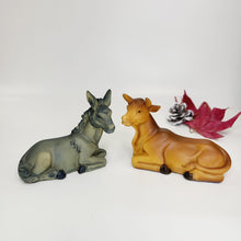 Carregar imagem no visualizador da galeria, Ox &amp; Donkey - Loja Esperanca Exclusive Nativity Scene
