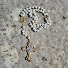 Cargar imagen en el visor de la galería, Pearl Glass Rosary
