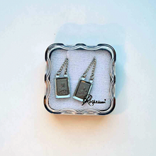 Cargar imagen en el visor de la galería, Silver Scapular - Our Lady of Mount Carmel and Sacred Heart of Jesus
