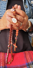 Cargar imagen en el visor de la galería, Wood Rosary - Dedicated to Alzheimer&#39;s patients
