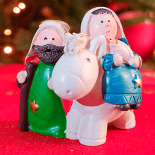 Load image into Gallery viewer, Colored Nativity Set - Flight to Egypt | 2.76&#39;&#39; | 7cm
